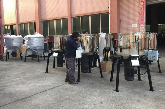 200KG Dry Color Master Batch Plastics Granules Plastic Color Mixer Vertical Mixing Machine for Homogeneous Mixture 