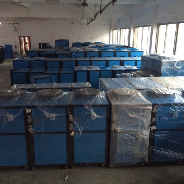 10HP Industrial Plastic Auxiliary Machine 38.1KW Cooling Capacity Water Cooled Water Chiller For Injection Blow Molding Machine