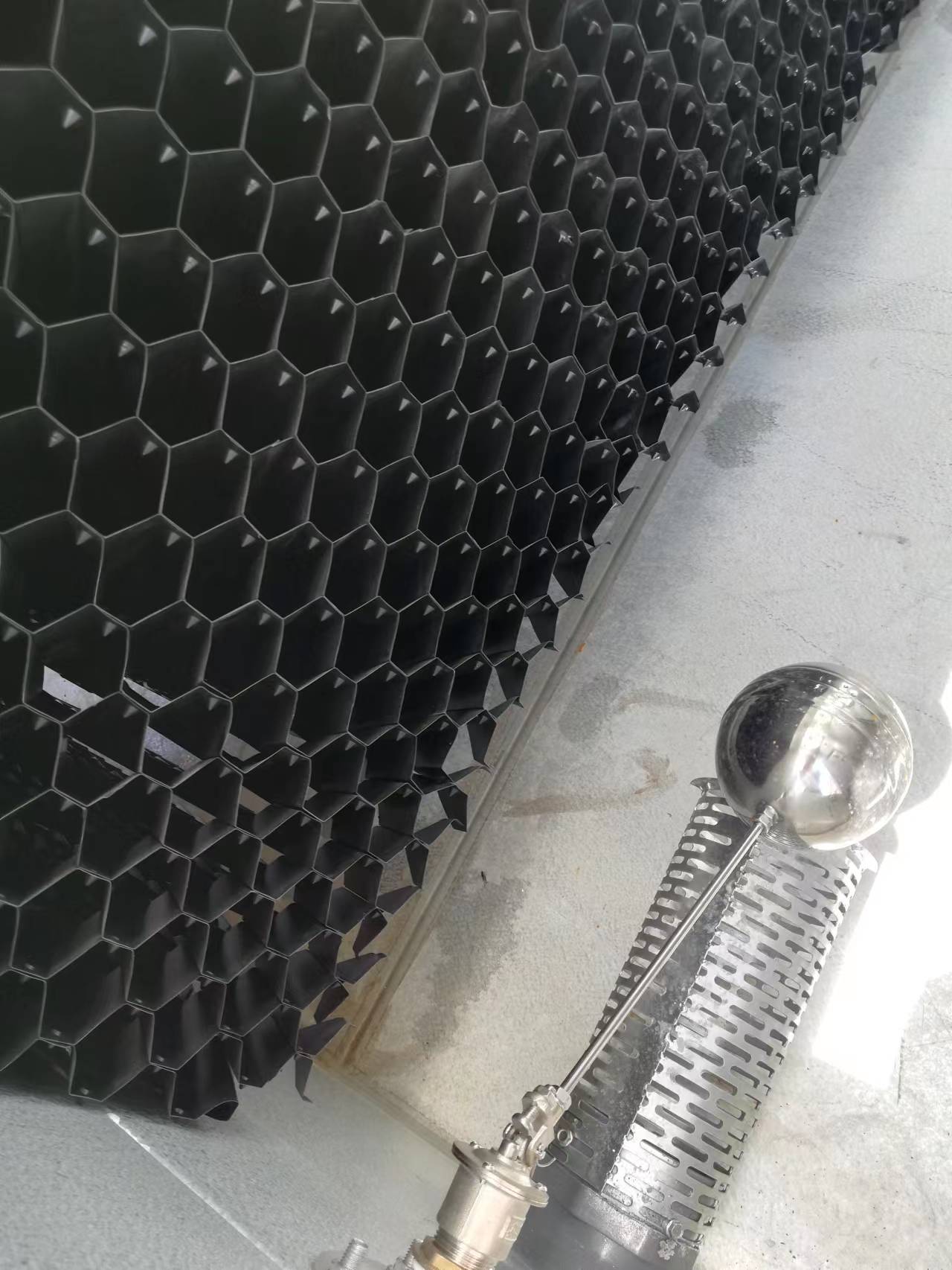 50m³/h Closed-Circuit Spray Cooling Tower Industrial Closed Water Tower Durable SS Material Closed Counter-flow Cooling Tower